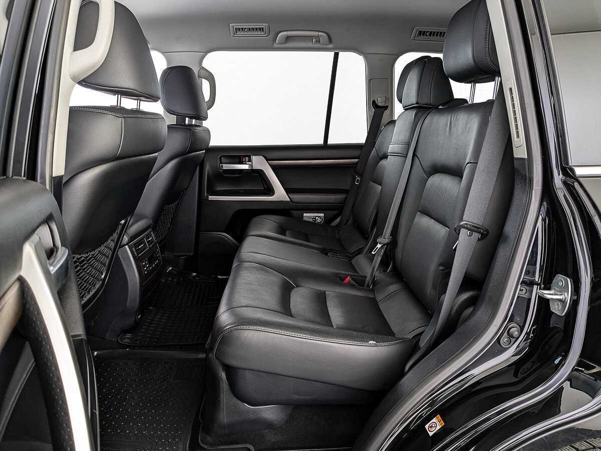 Toyota Land Cruiser с пробегом — 2019 год. Фото: #17