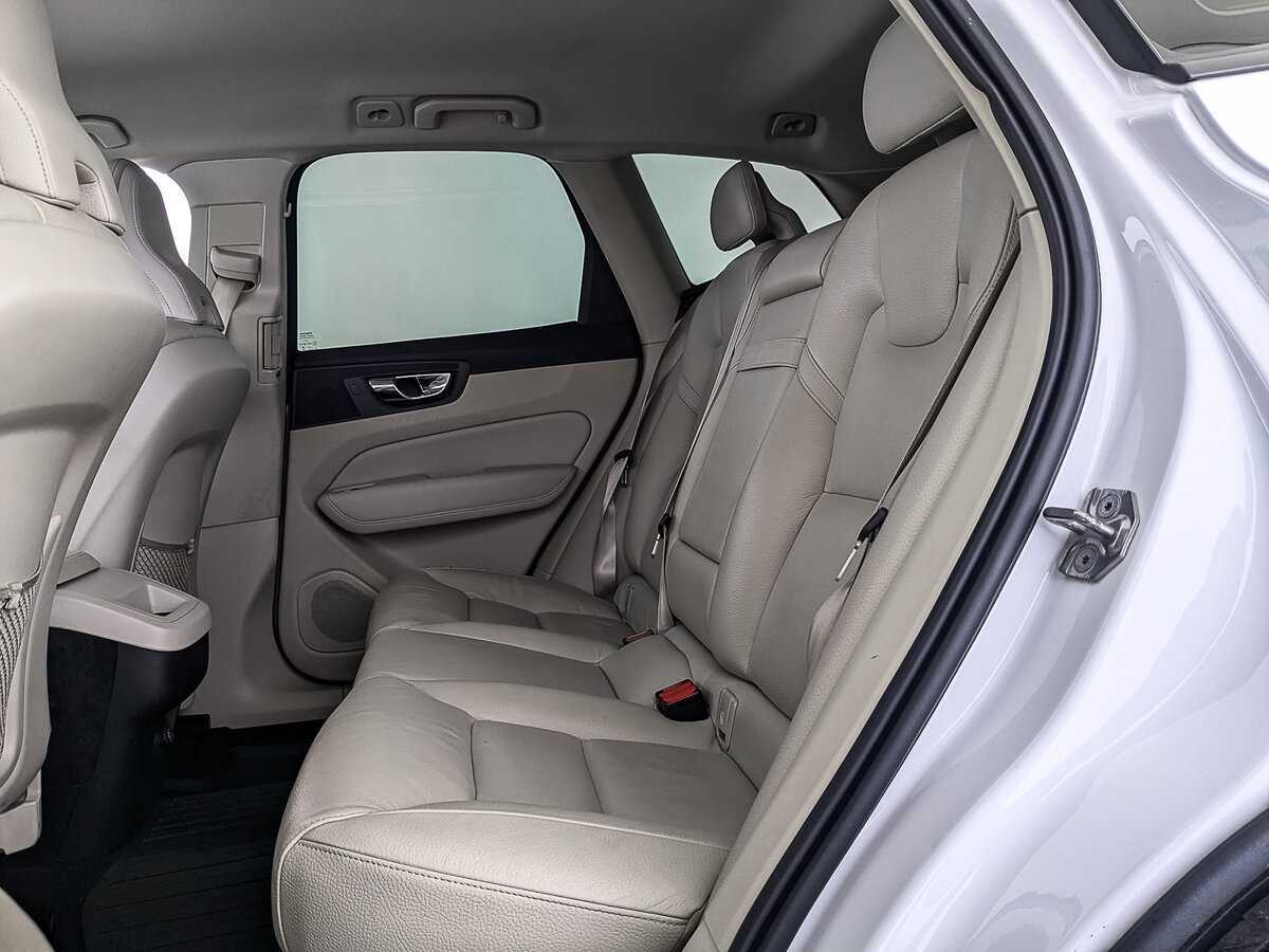 Volvo XC60 с пробегом — 2018 год. Фото: #17
