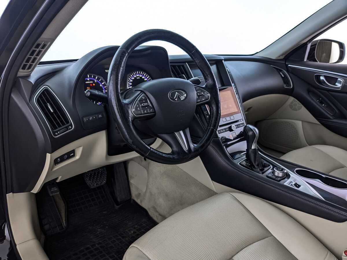 Infiniti Q50 с пробегом — 2016 год. Фото: #14