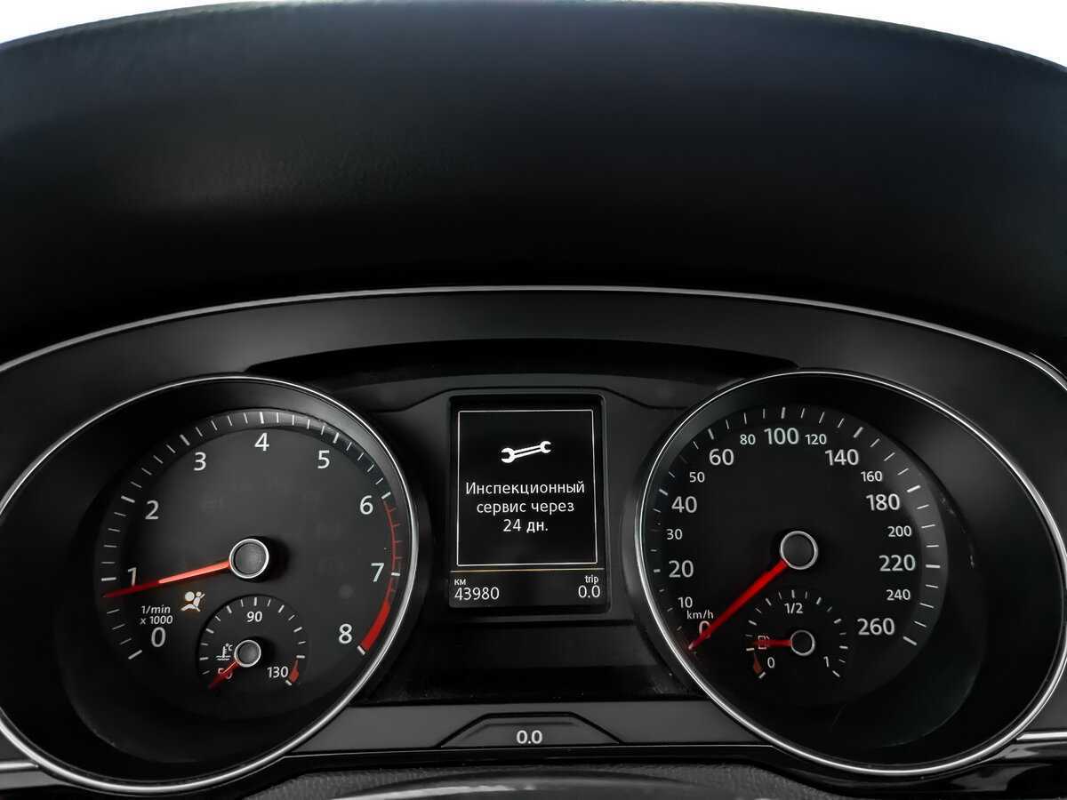 Volkswagen Passat с пробегом — 2019 год. Фото: #12