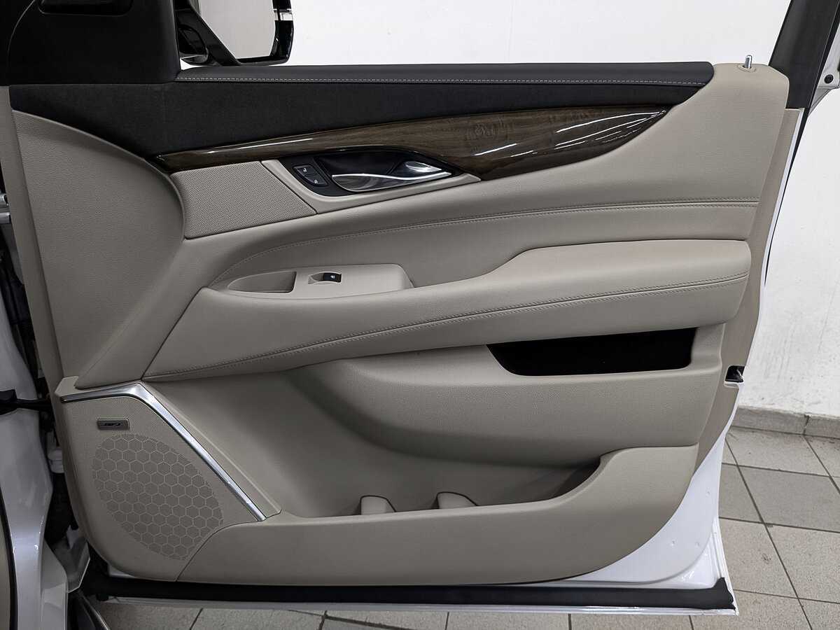 Cadillac Escalade с пробегом — 2019 год. Фото: #23
