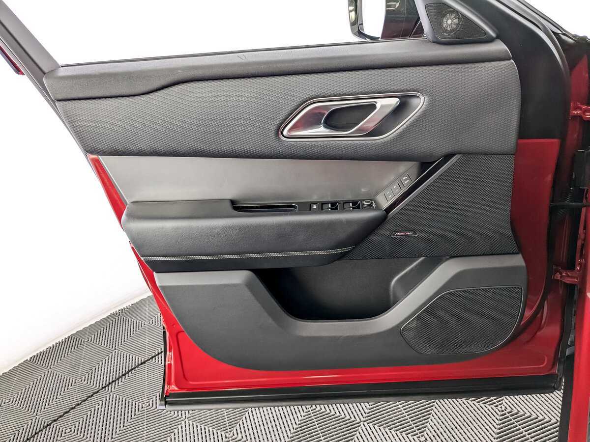 Land Rover Range Rover Velar с пробегом — 2018 год. Фото: #22