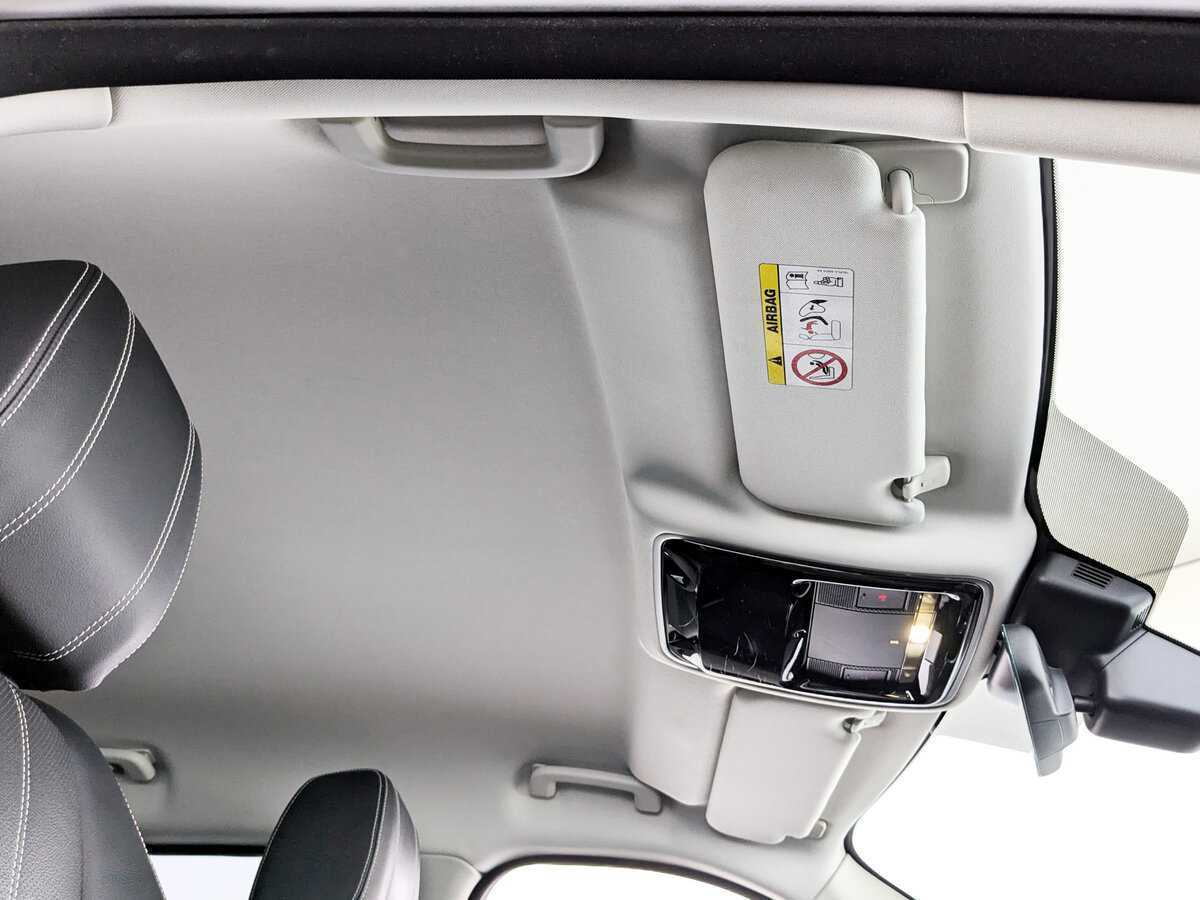 Land Rover Range Rover Velar с пробегом — 2018 год. Фото: #24