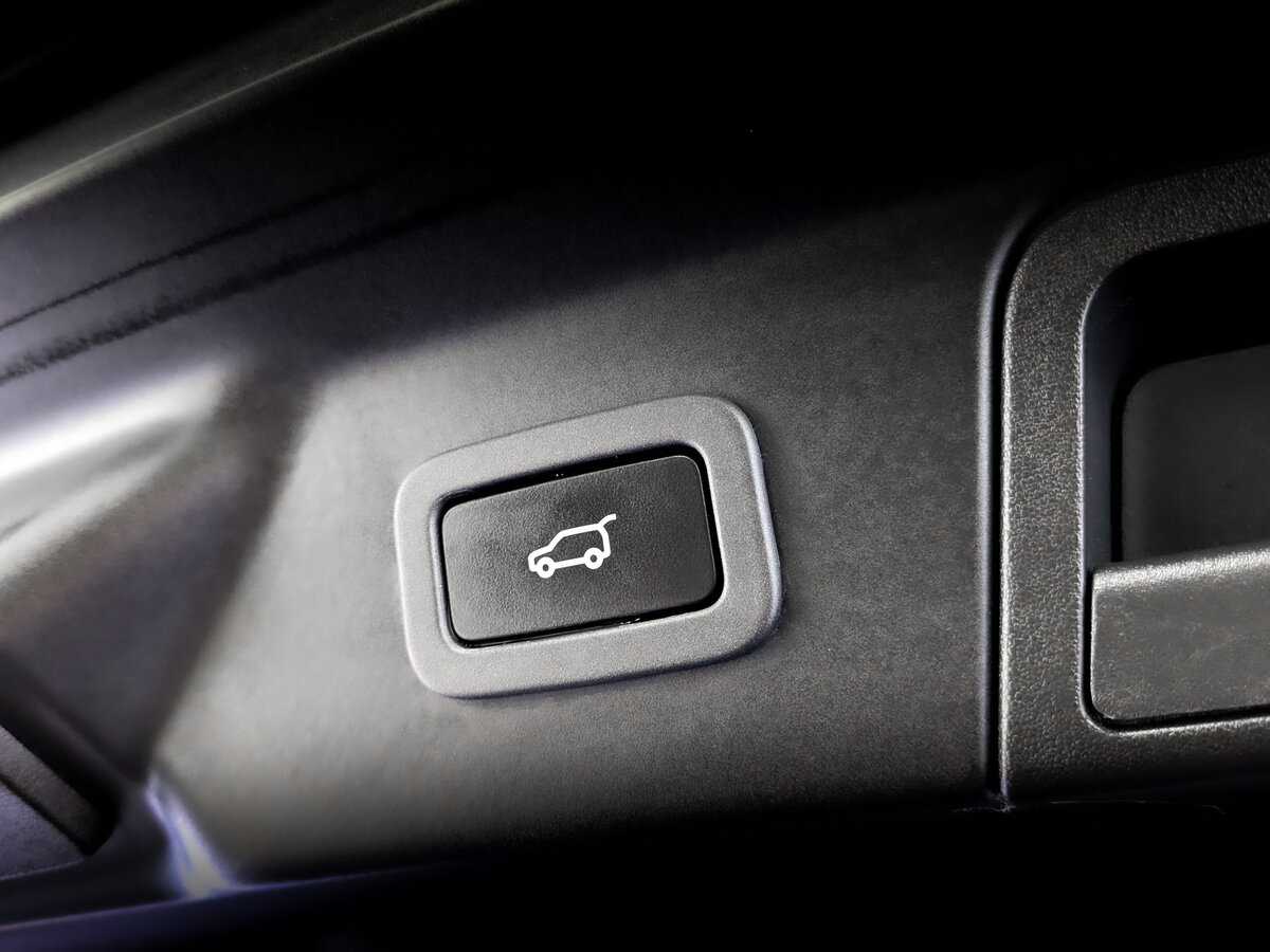 Land Rover Range Rover Velar с пробегом — 2018 год. Фото: #27