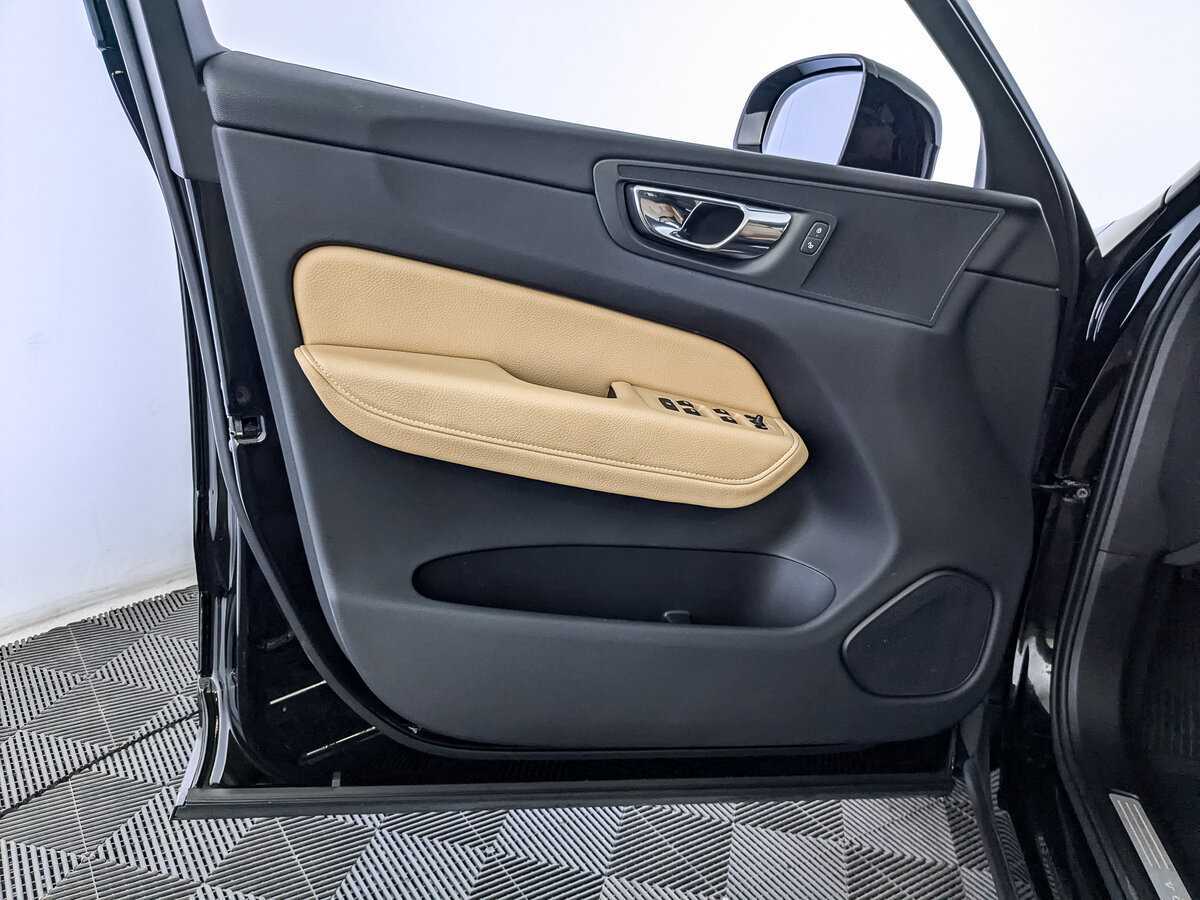 Volvo XC60 с пробегом — 2018 год. Фото: #16