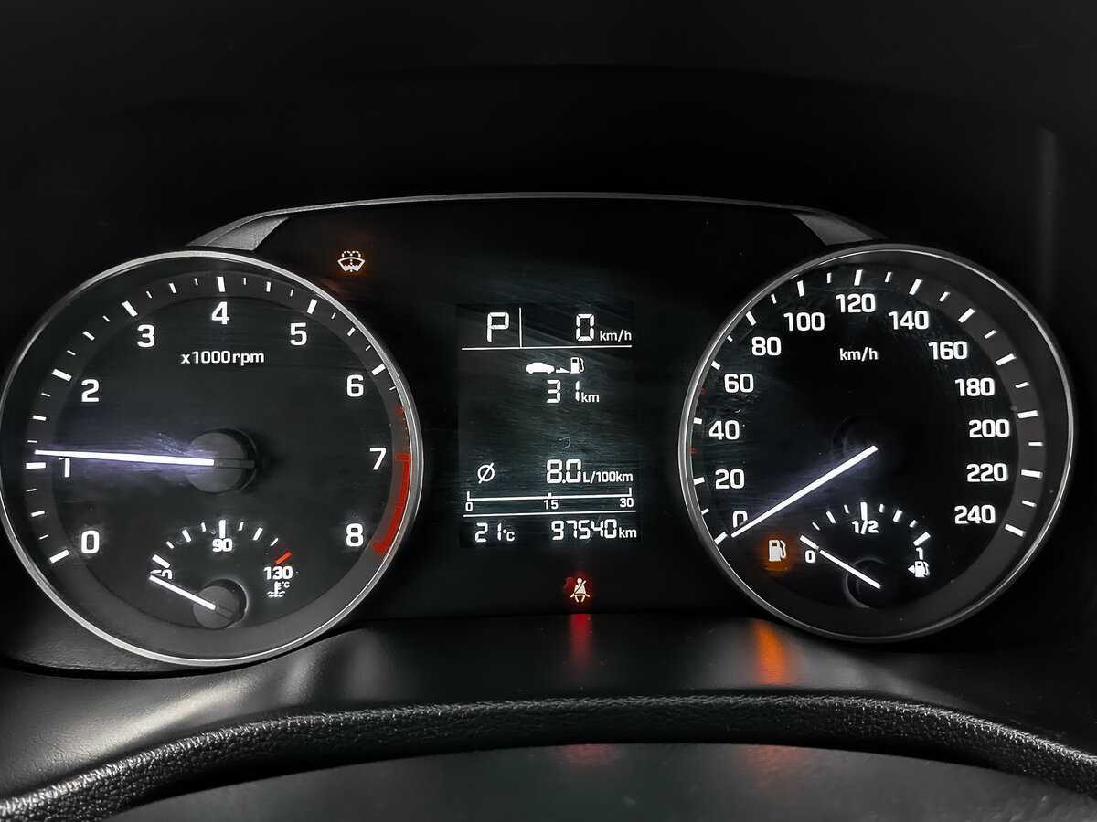 Hyundai Elantra с пробегом — 2018 год. Фото: #14