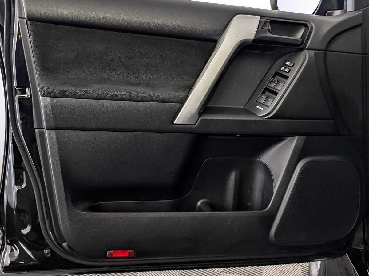 Toyota Land Cruiser Prado с пробегом — 2020 год. Фото: #18