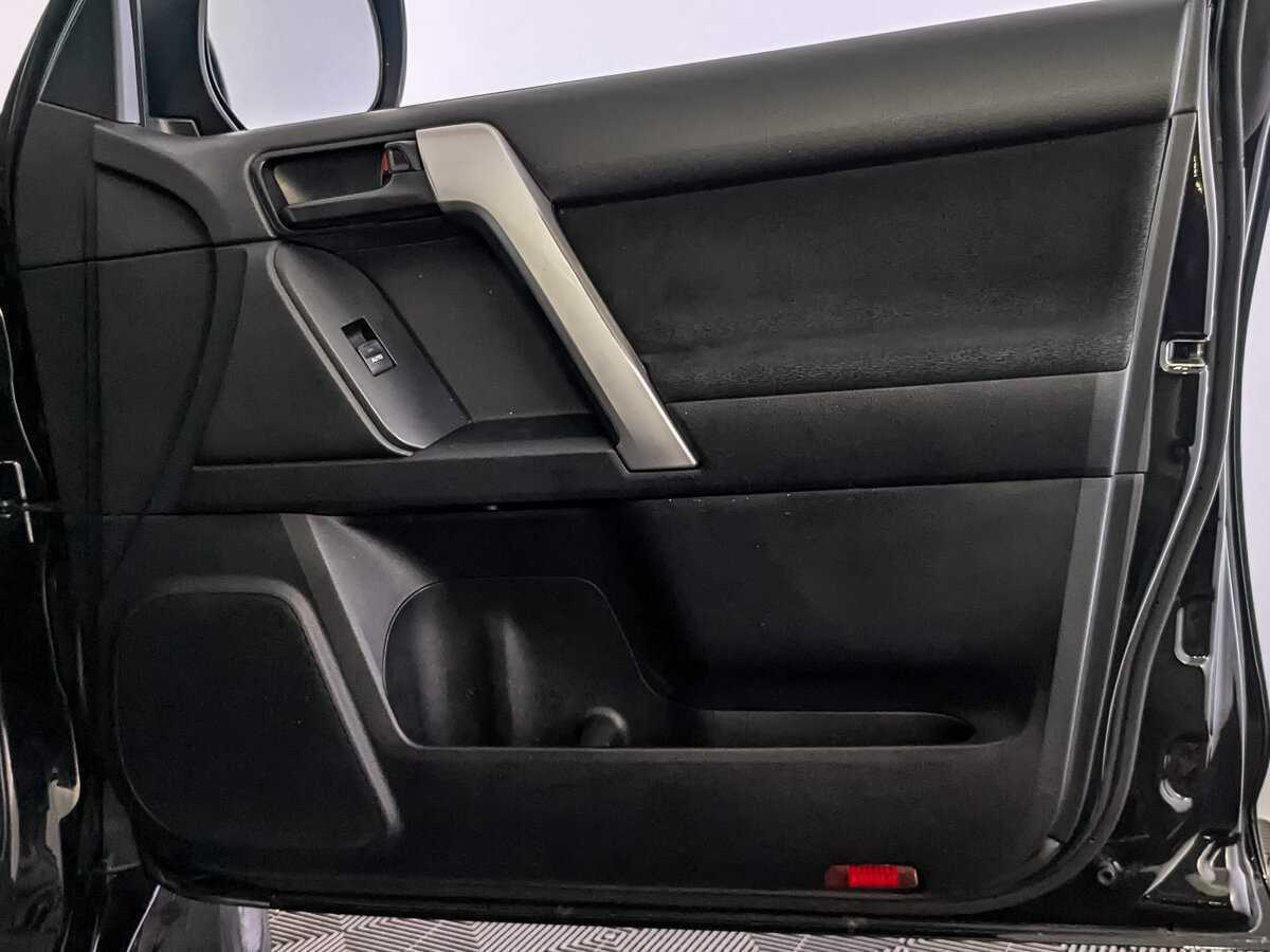 Toyota Land Cruiser Prado с пробегом — 2020 год. Фото: #23