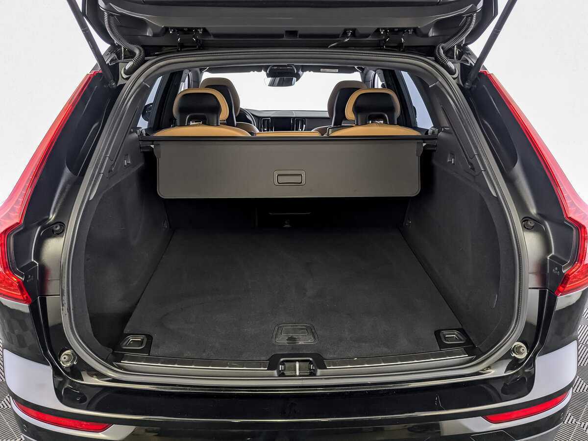 Volvo XC60 с пробегом — 2018 год. Фото: #9