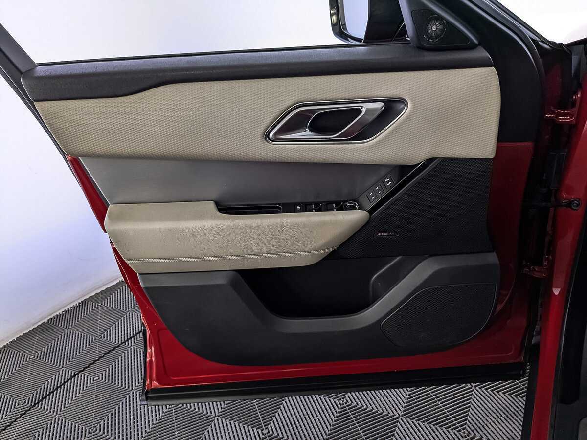 Land Rover Range Rover Velar с пробегом — 2018 год. Фото: #18