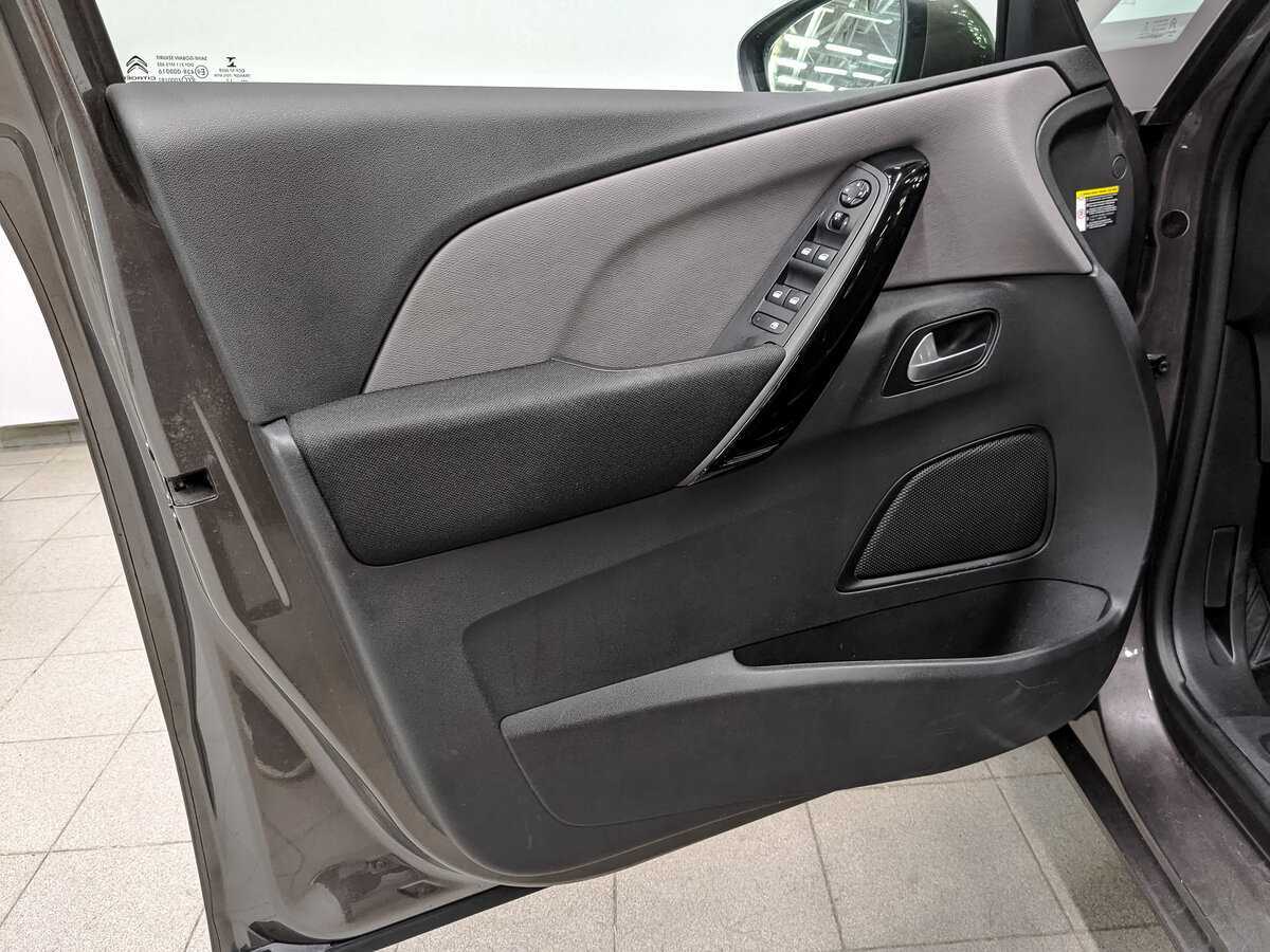 Citroen C4 Picasso с пробегом — 2017 год. Фото: #18