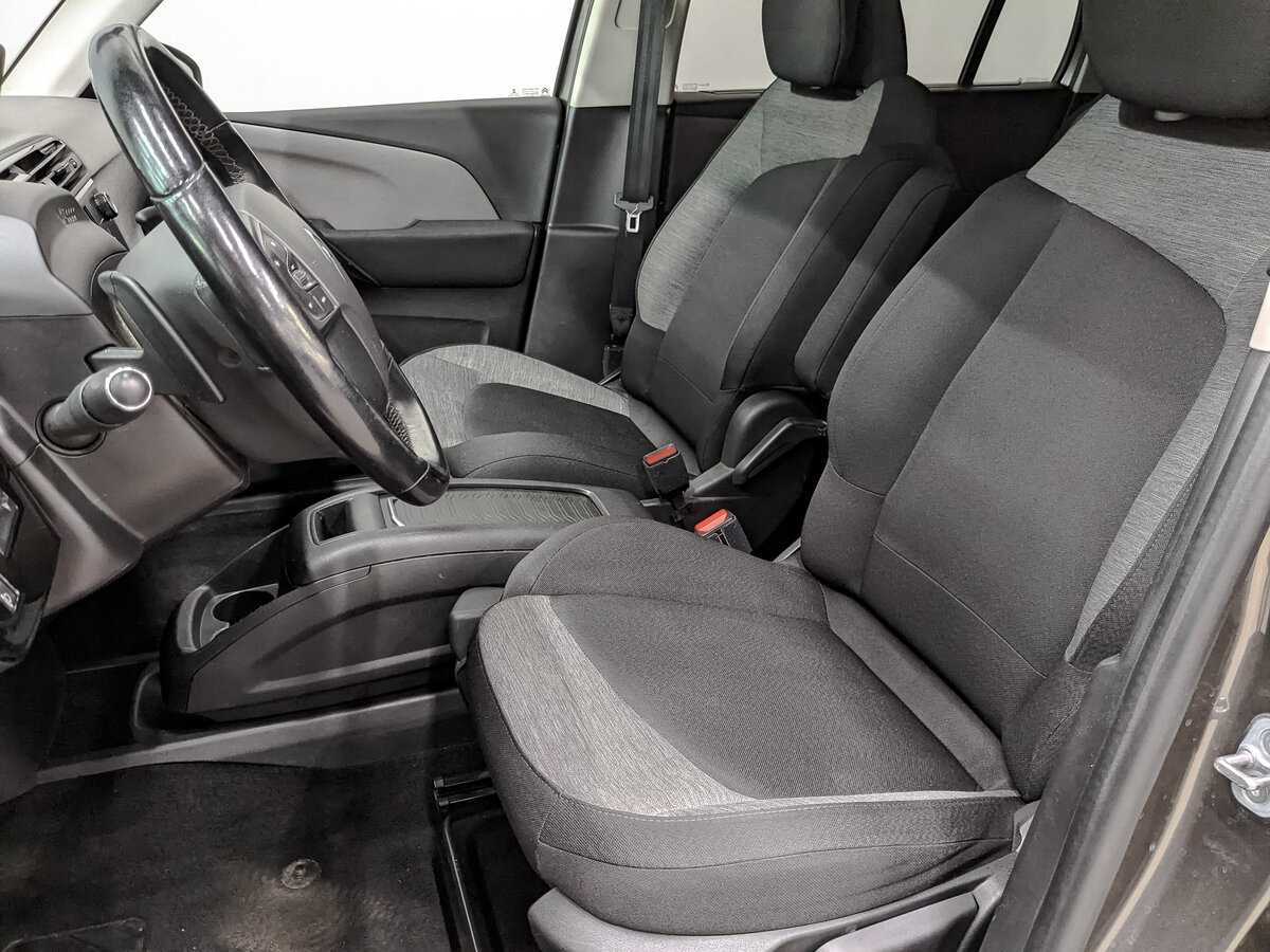Citroen C4 Picasso с пробегом — 2017 год. Фото: #19