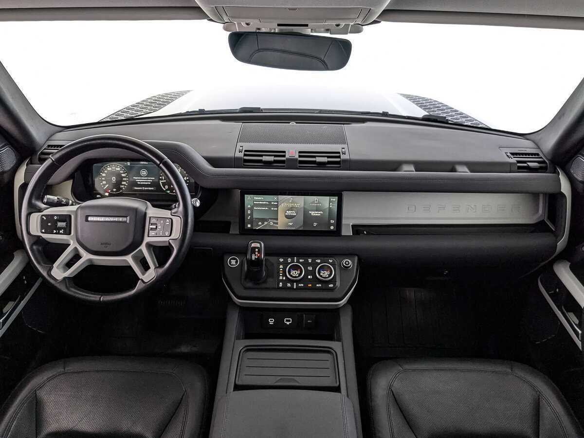 Land Rover Defender с пробегом — 2021 год. Фото: #13