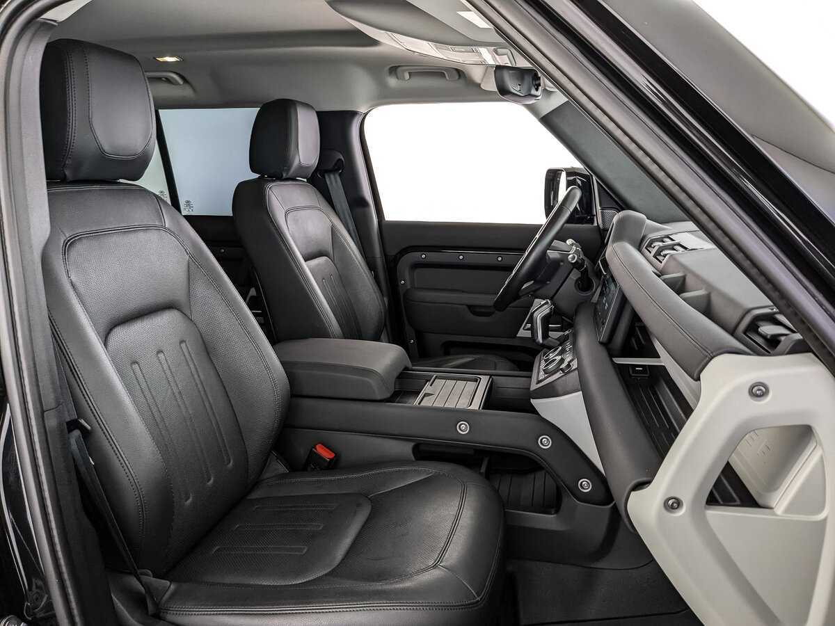 Land Rover Defender с пробегом — 2021 год. Фото: #22