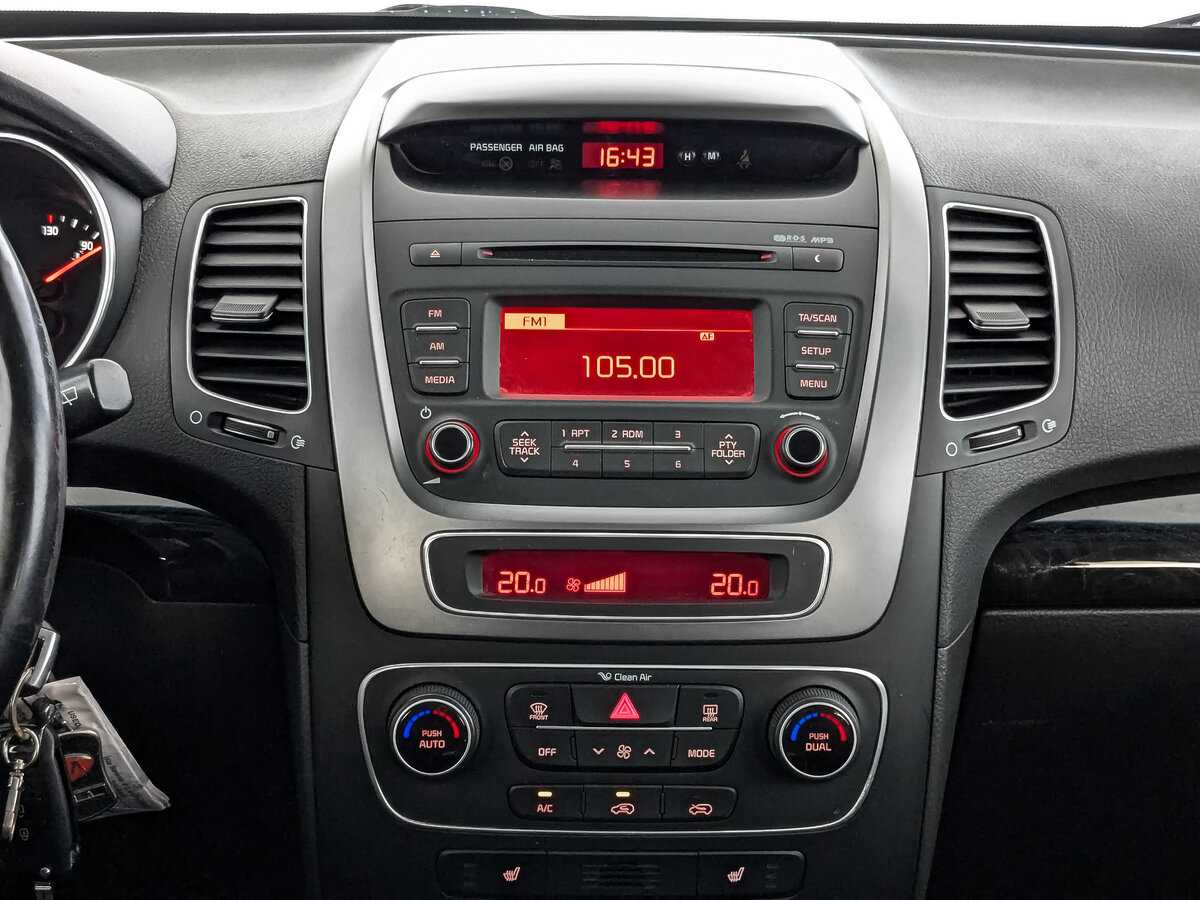 Kia Sorento с пробегом — 2016 год. Фото: #14
