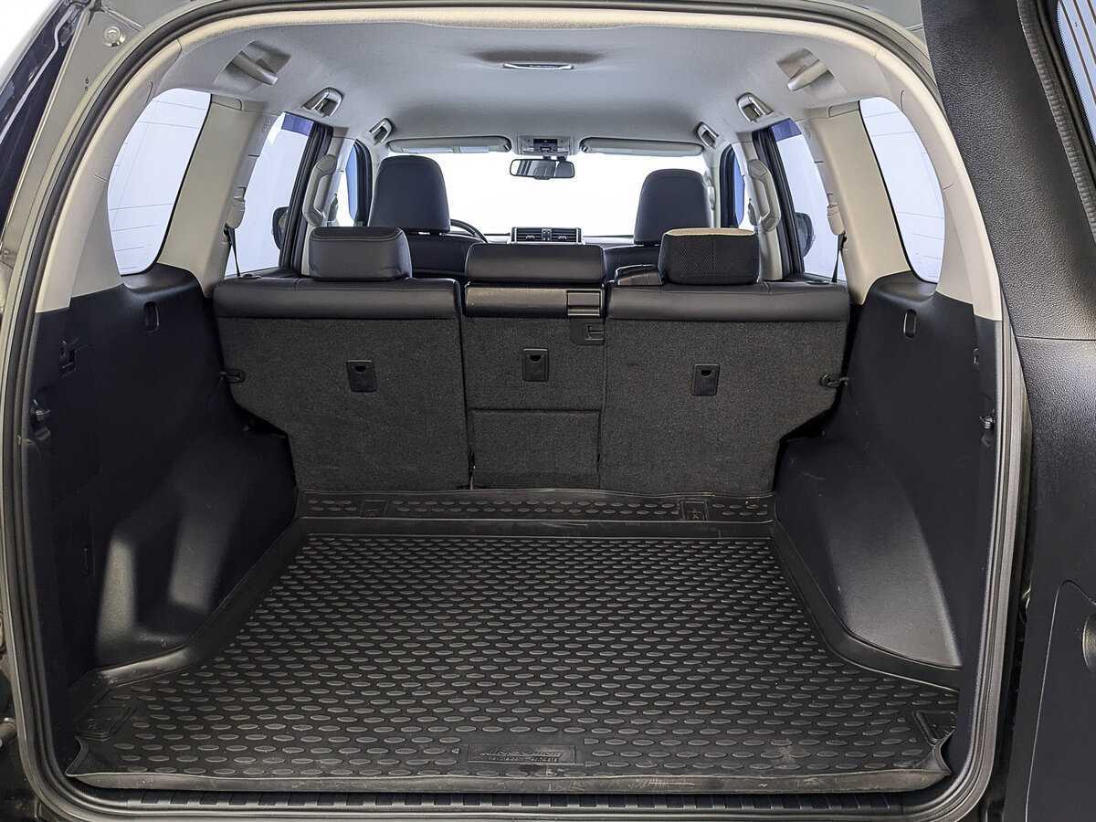 Toyota Land Cruiser Prado с пробегом — 2017 год. Фото: #9