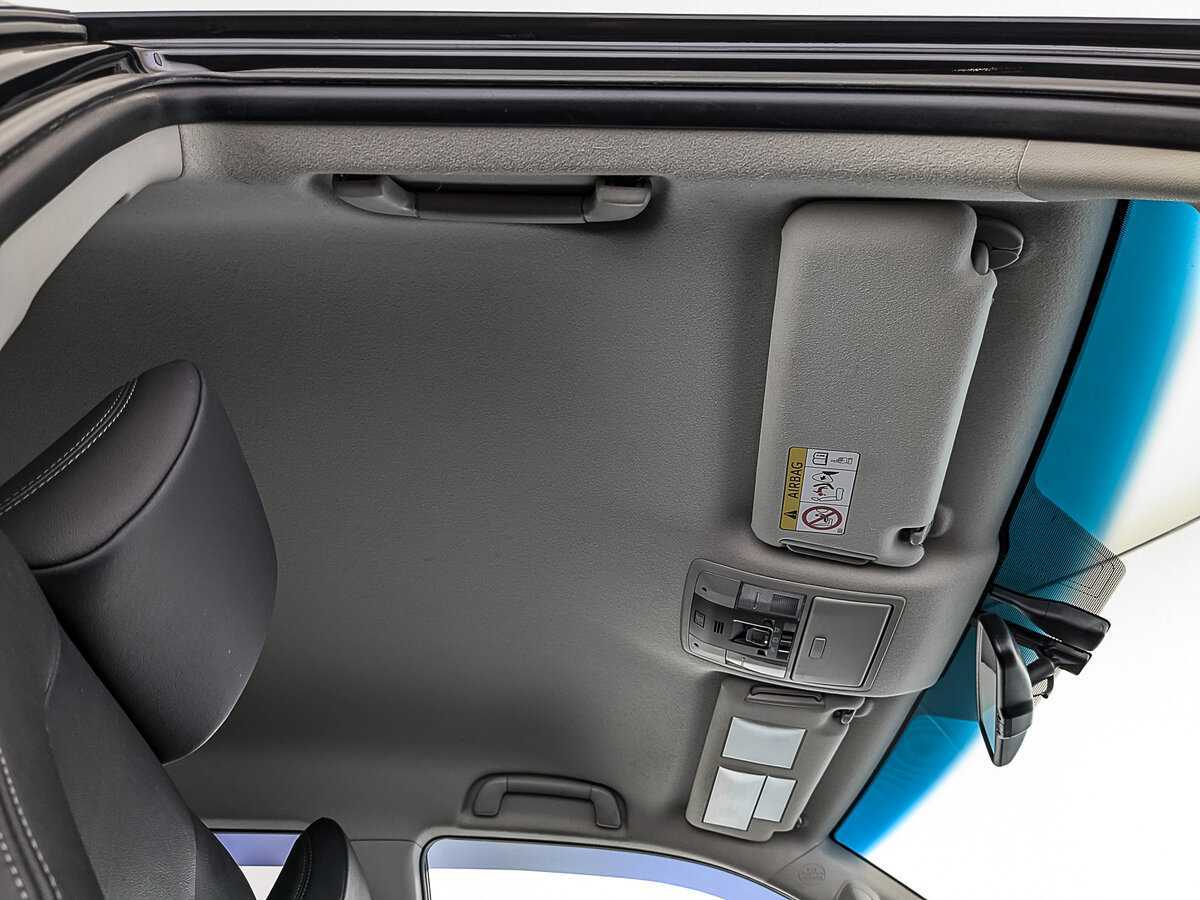 Toyota Land Cruiser Prado с пробегом — 2017 год. Фото: #21