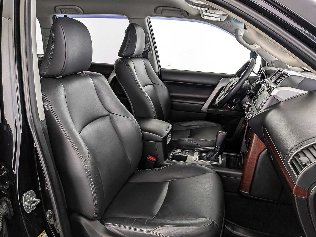 Toyota Land Cruiser Prado с пробегом — 2017 год. Фото: #22
