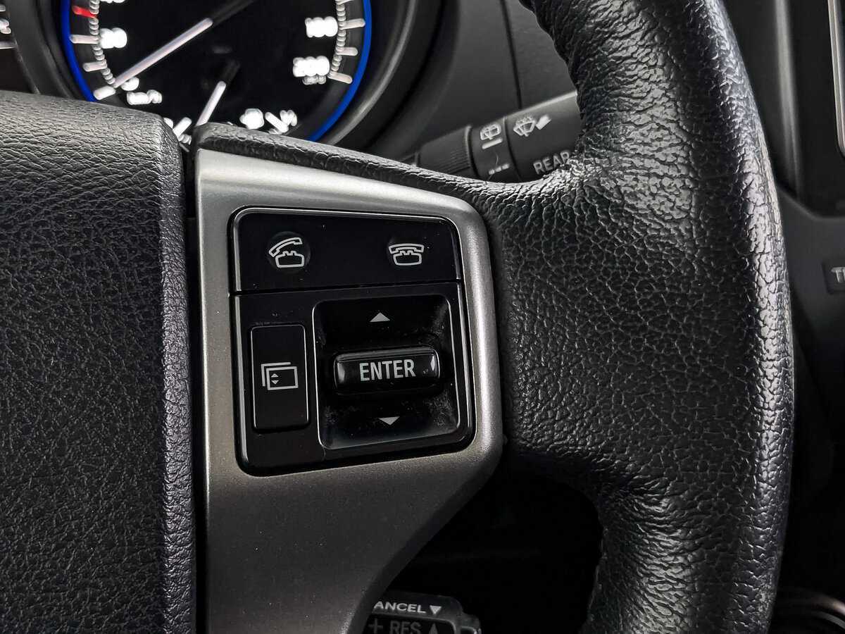 Toyota Land Cruiser Prado с пробегом — 2017 год. Фото: #27