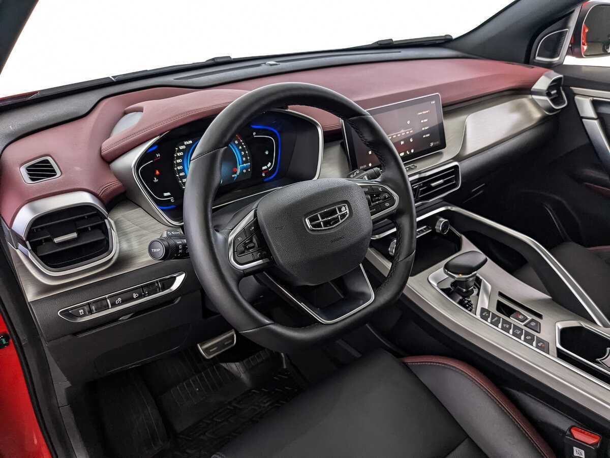 Geely Coolray с пробегом — 2023 год. Фото: #14