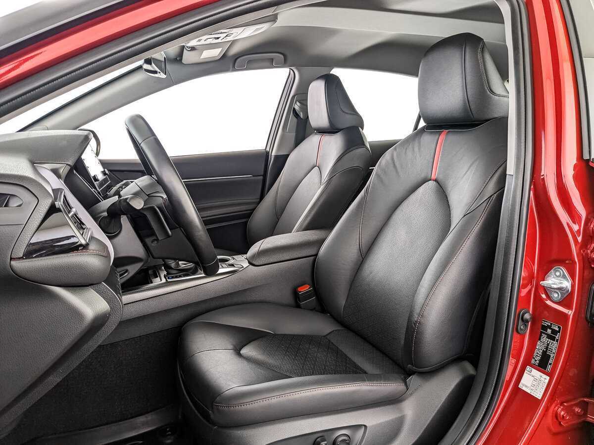 Toyota Camry с пробегом — 2022 год. Фото: #17