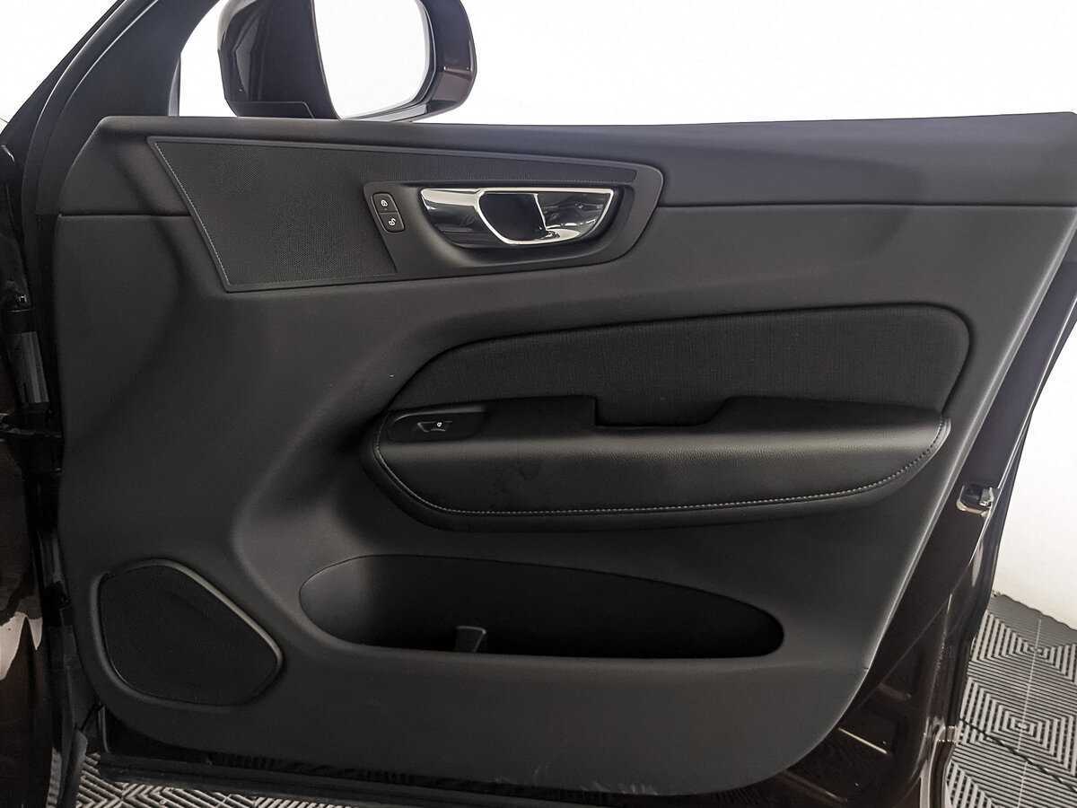 Volvo XC60 с пробегом — 2018 год. Фото: #21