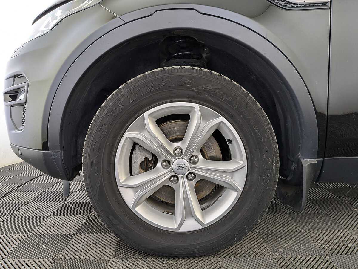 Land Rover Discovery Sport с пробегом — 2019 год. Фото: #11