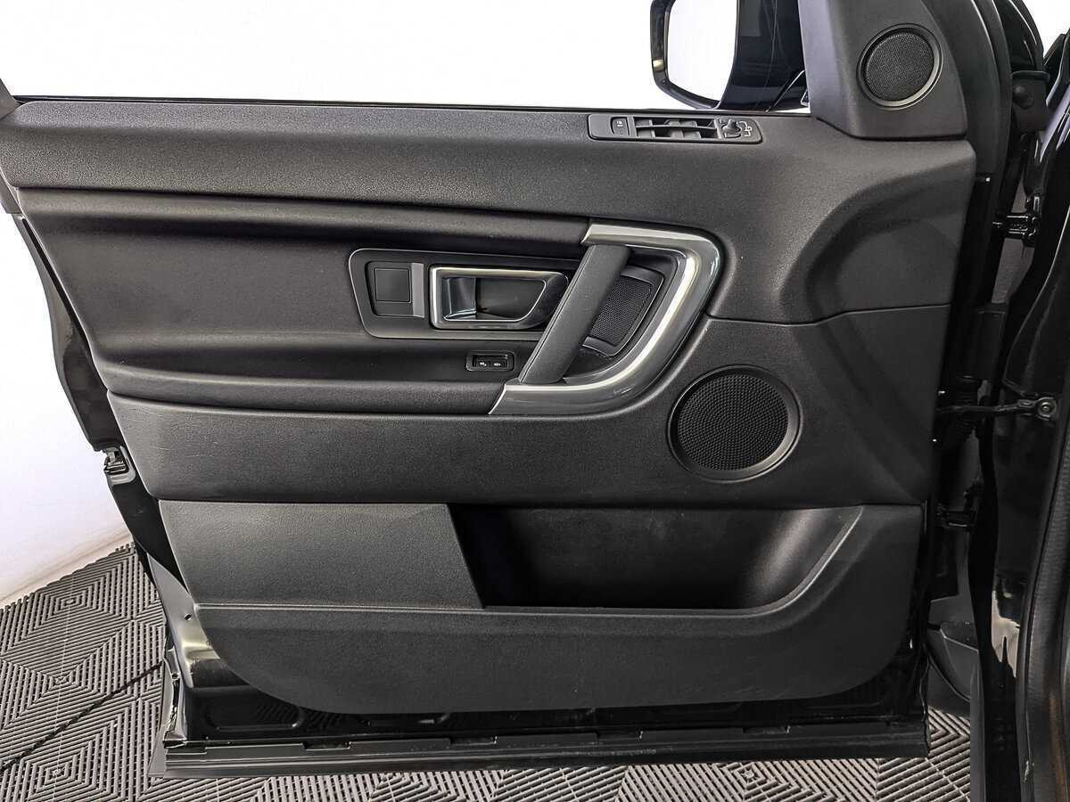 Land Rover Discovery Sport с пробегом — 2019 год. Фото: #18