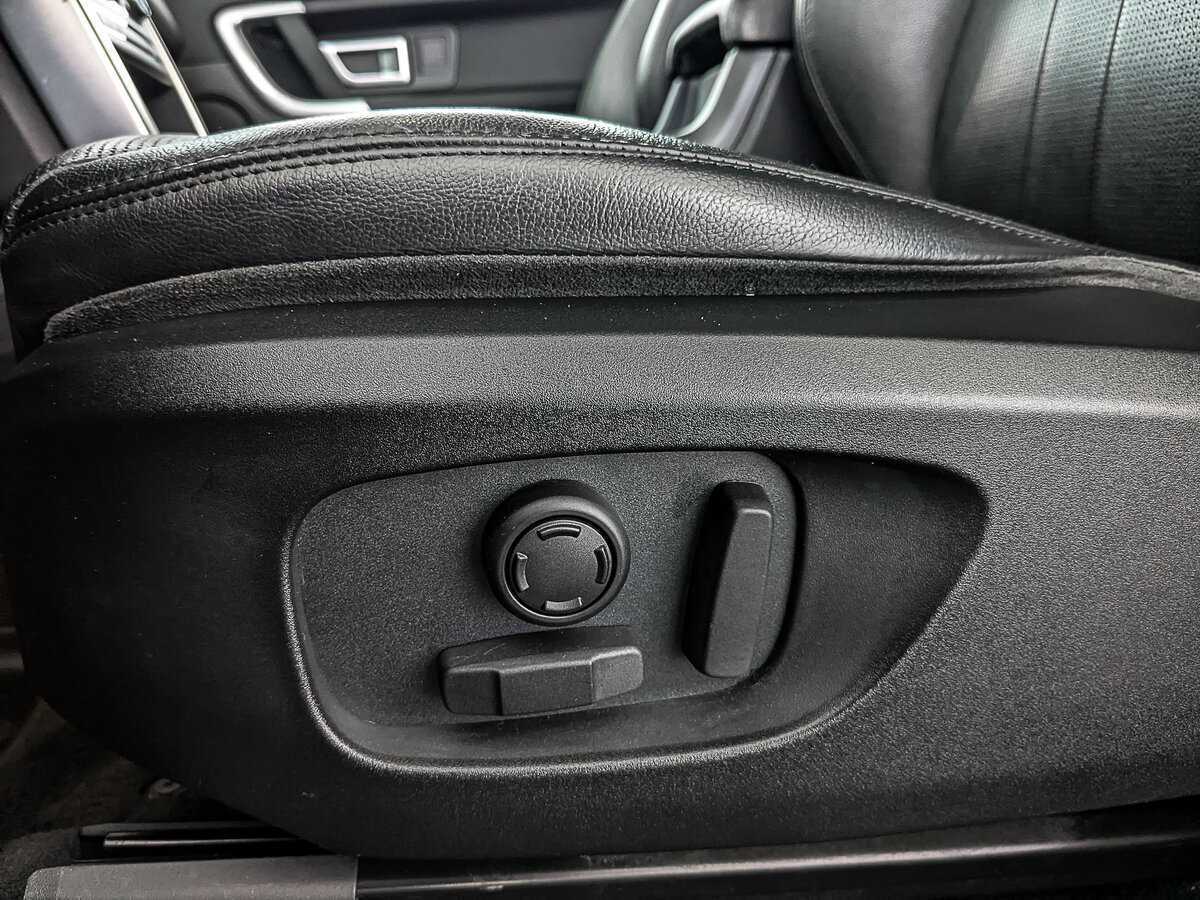 Land Rover Discovery Sport с пробегом — 2019 год. Фото: #23