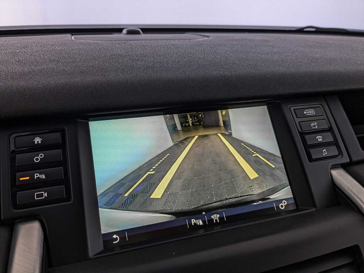 Land Rover Discovery Sport с пробегом — 2019 год. Фото: #24