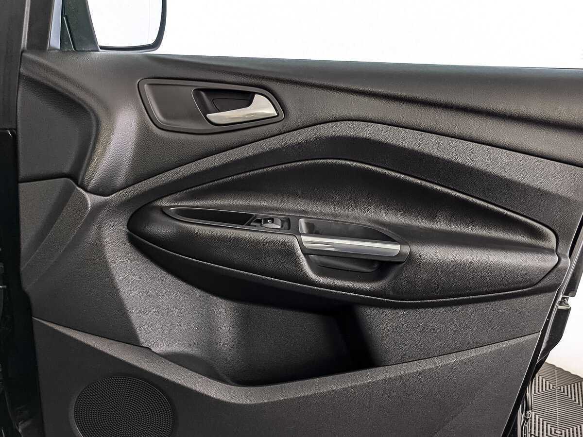 Ford Kuga с пробегом — 2016 год. Фото: #24