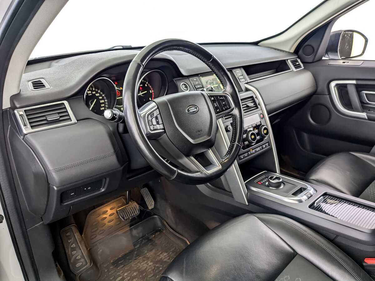 Land Rover Discovery Sport с пробегом — 2018 год. Фото: #15