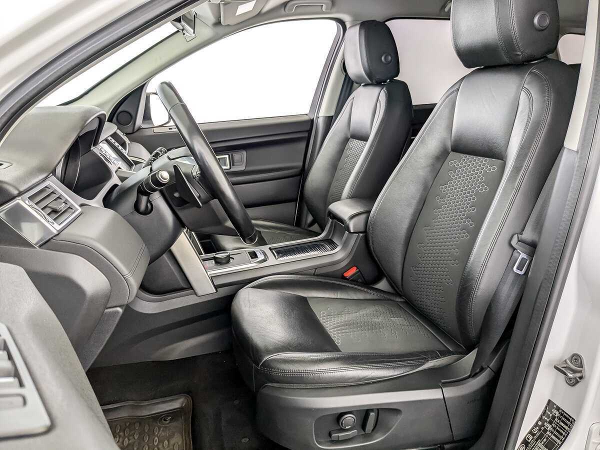 Land Rover Discovery Sport с пробегом — 2018 год. Фото: #19
