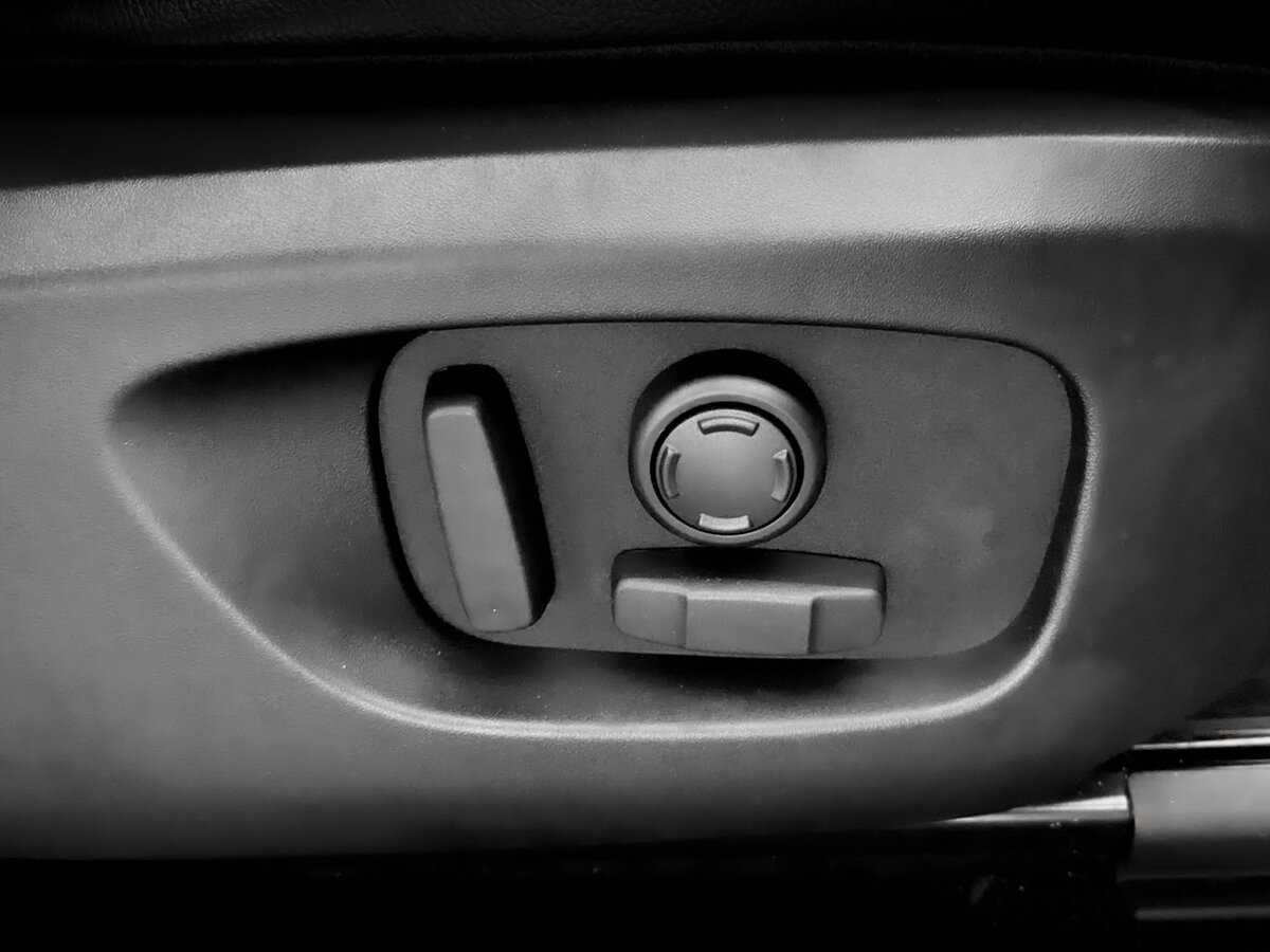 Land Rover Discovery Sport с пробегом — 2018 год. Фото: #23