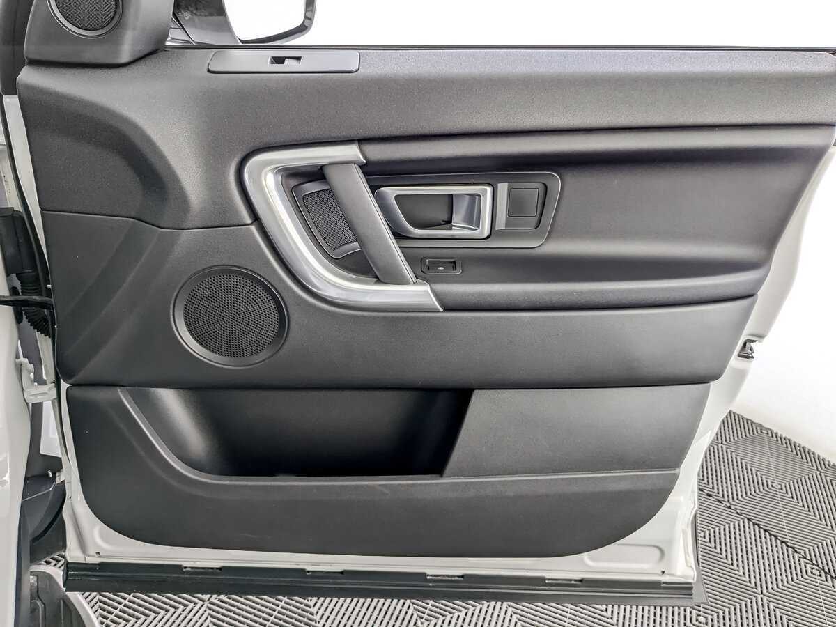 Land Rover Discovery Sport с пробегом — 2018 год. Фото: #24