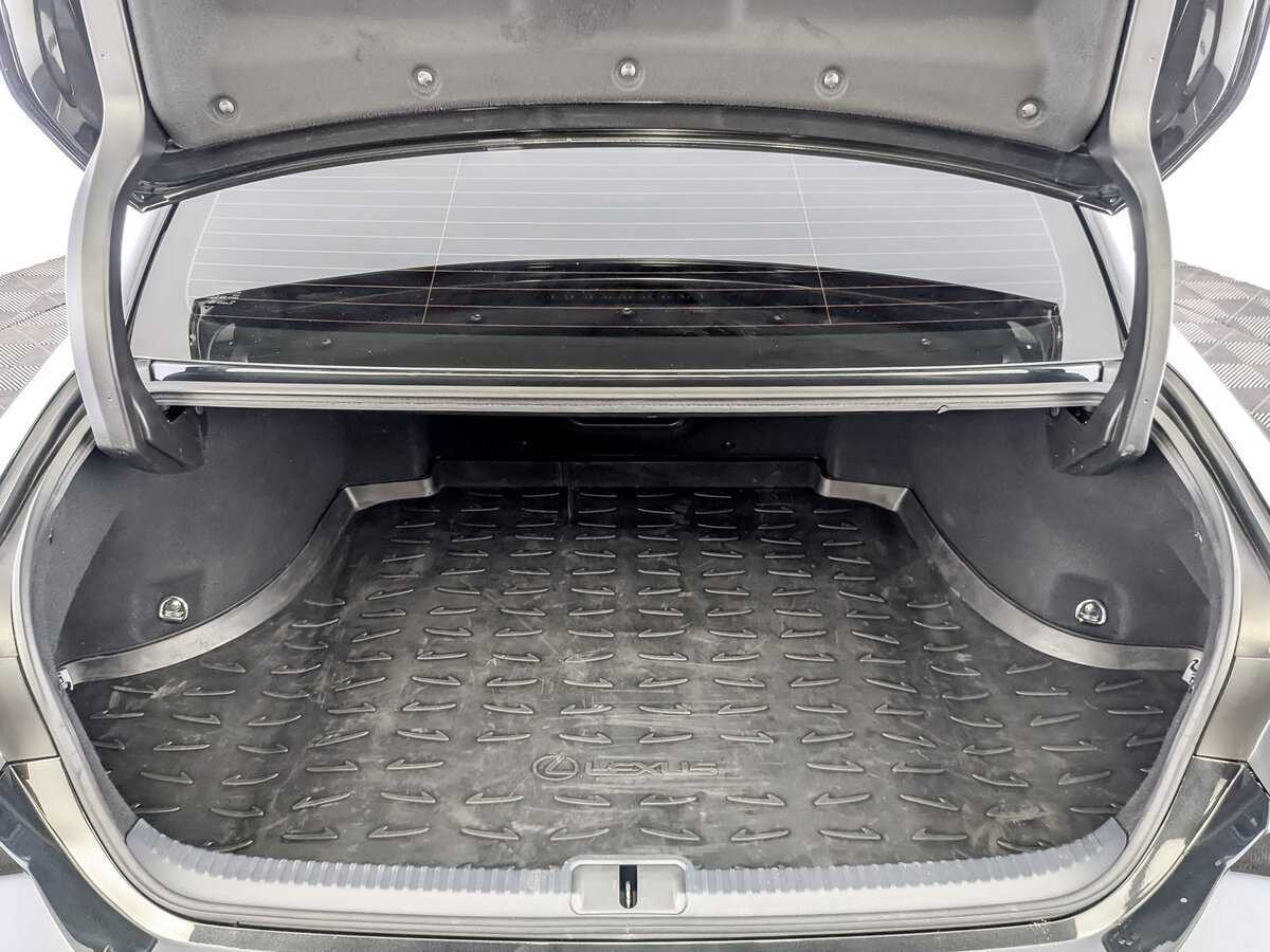 Lexus ES с пробегом — 2020 год. Фото: #9