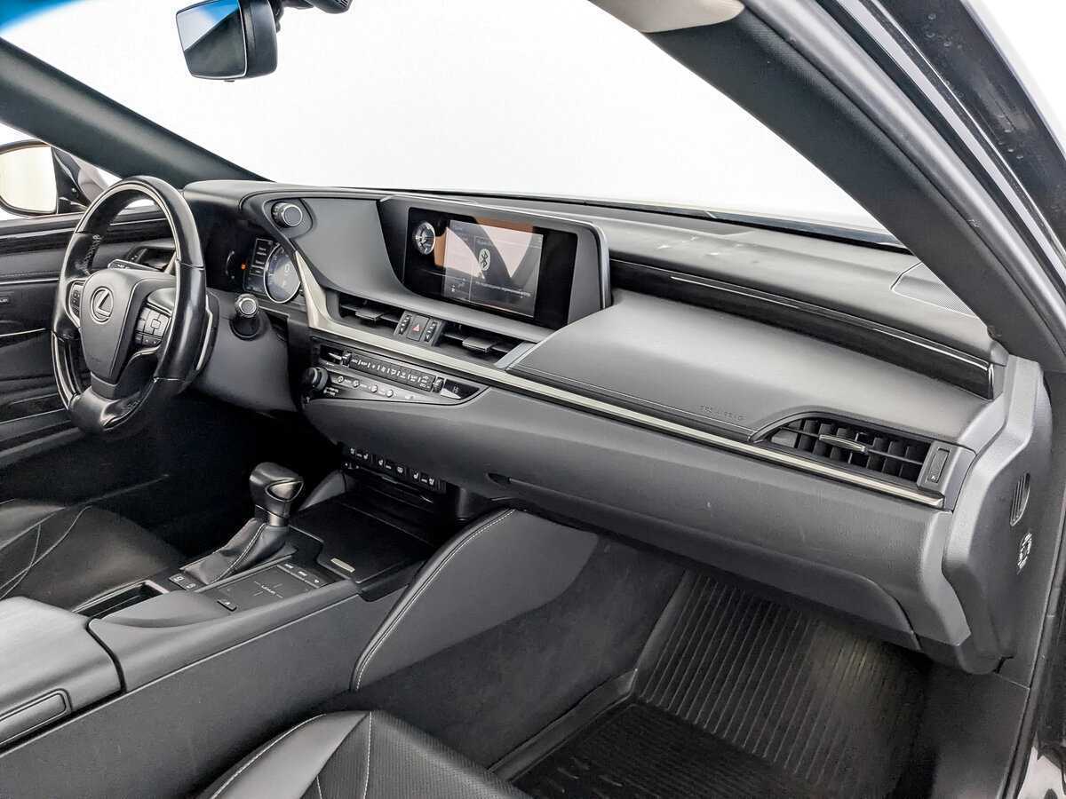 Lexus ES с пробегом — 2020 год. Фото: #10