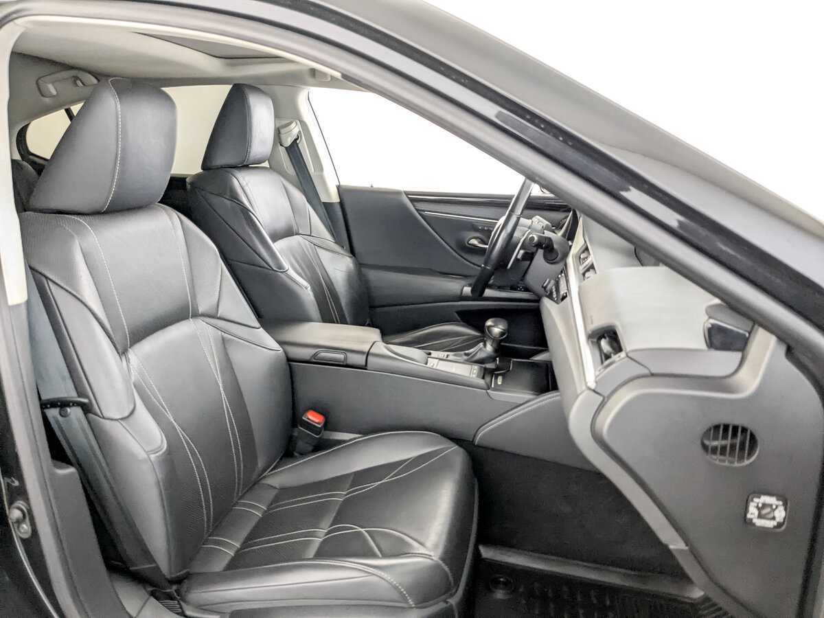 Lexus ES с пробегом — 2020 год. Фото: #22