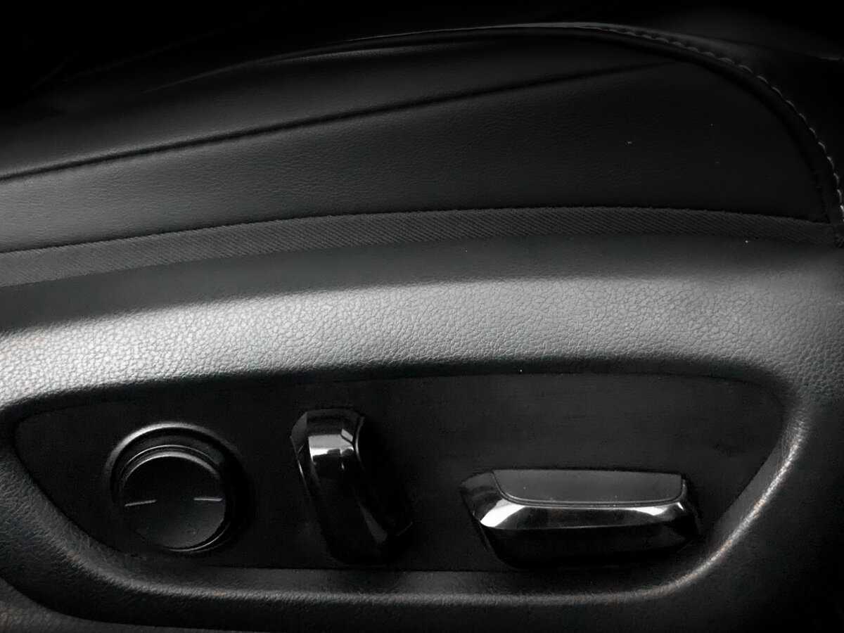 Lexus ES с пробегом — 2020 год. Фото: #23