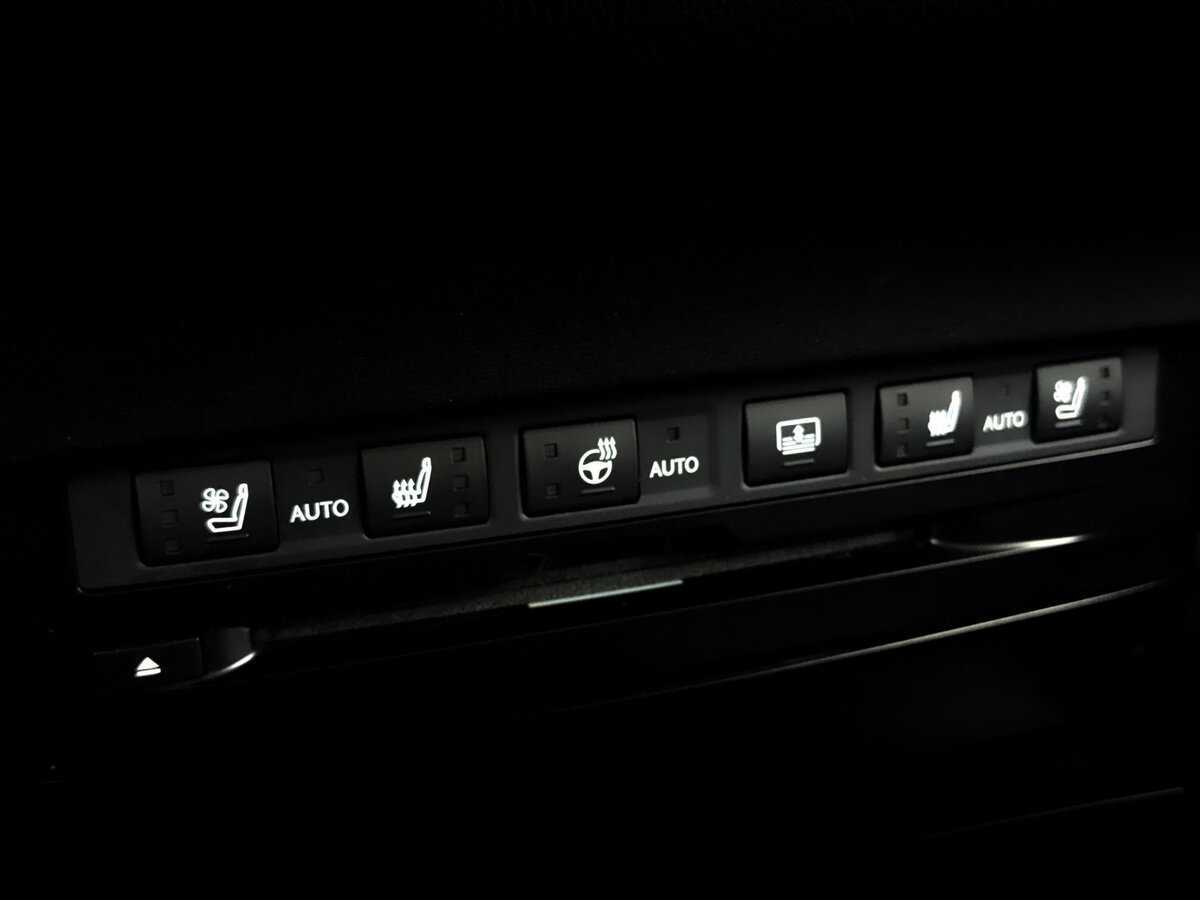 Lexus ES с пробегом — 2020 год. Фото: #28