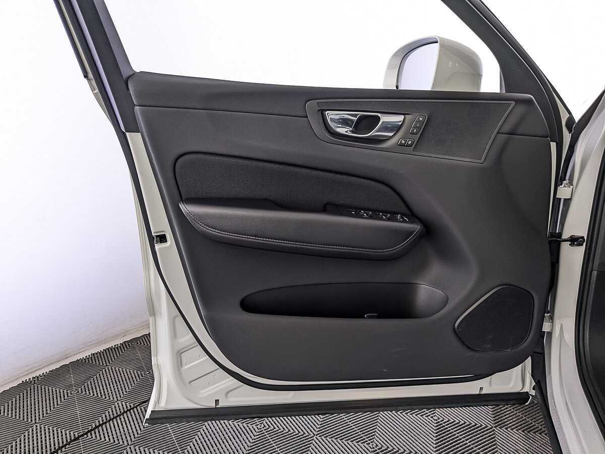 Volvo XC60 с пробегом — 2019 год. Фото: #17