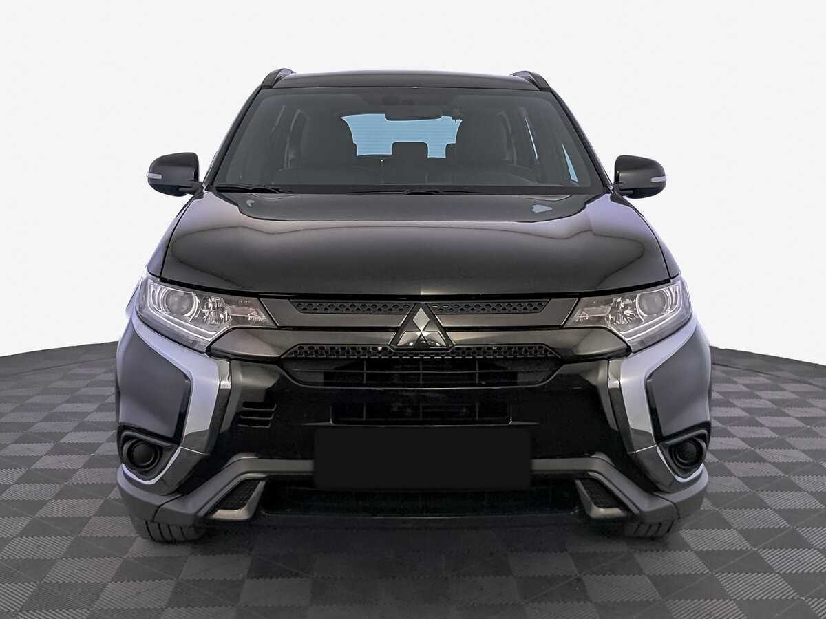 Mitsubishi Outlander с пробегом — 2021 год. Фото: #1