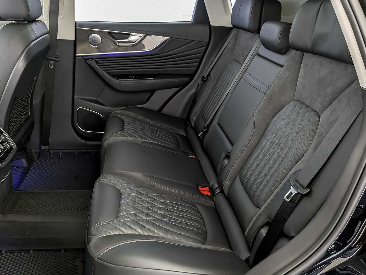 Hongqi HS5 с пробегом — 2023 год. Фото: #10