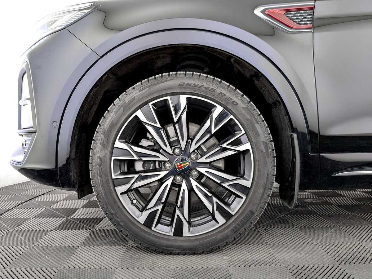 Hongqi HS5 с пробегом — 2023 год. Фото: #16