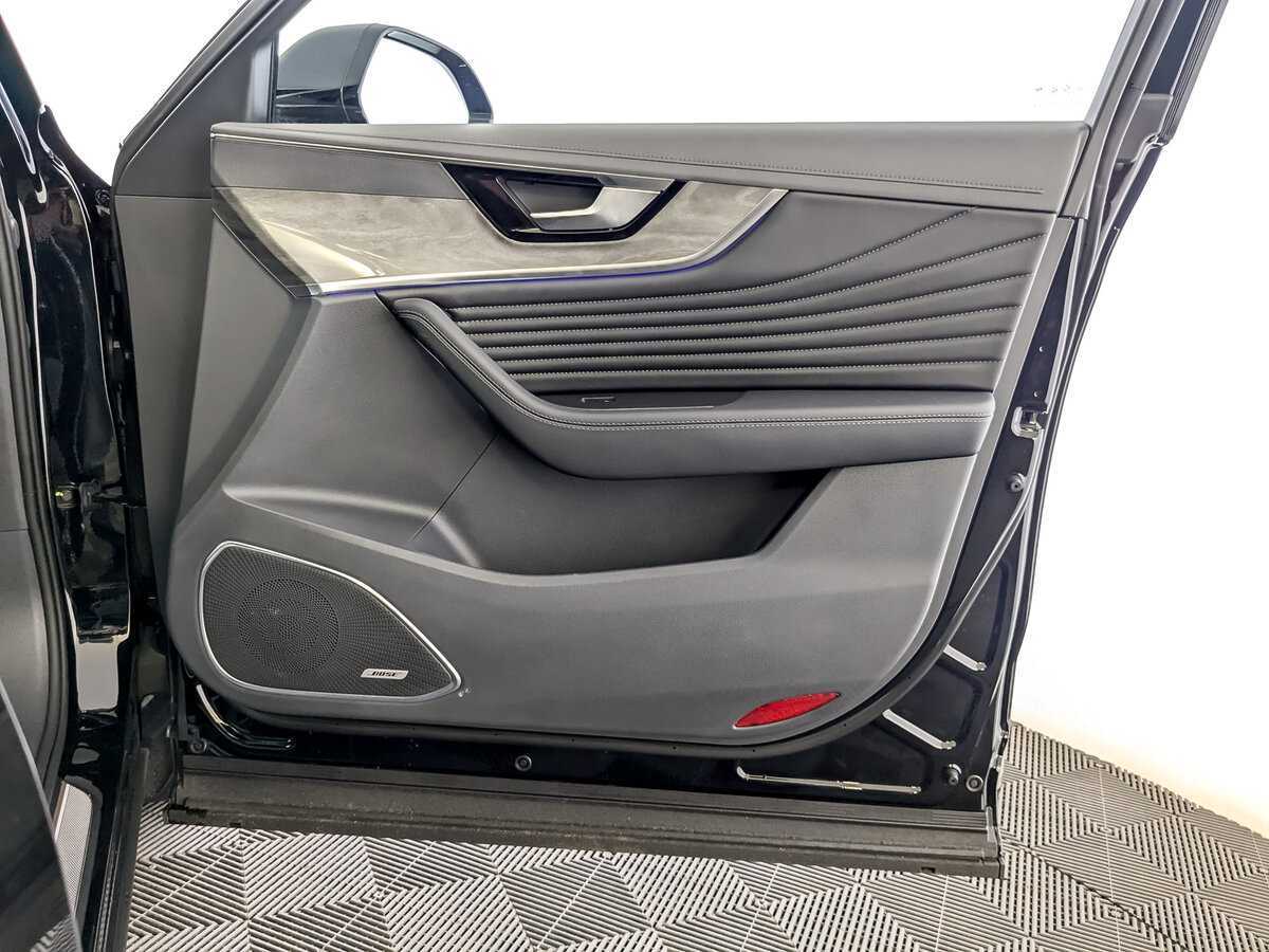 Hongqi HS5 с пробегом — 2023 год. Фото: #22