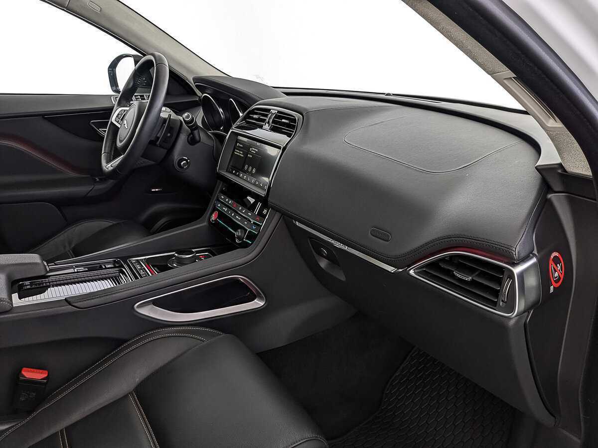 Jaguar F-Pace с пробегом — 2018 год. Фото: #12
