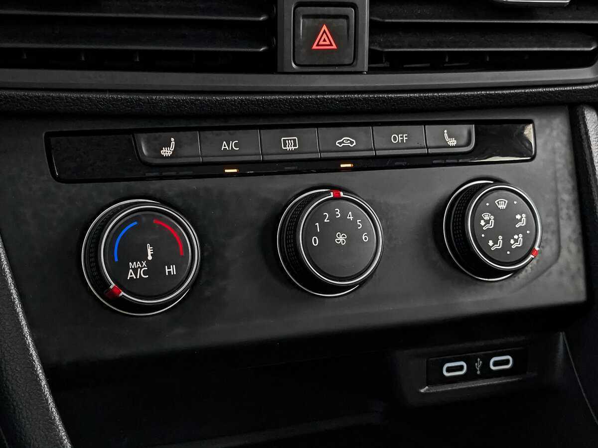 Volkswagen Jetta с пробегом — 2020 год. Фото: #19