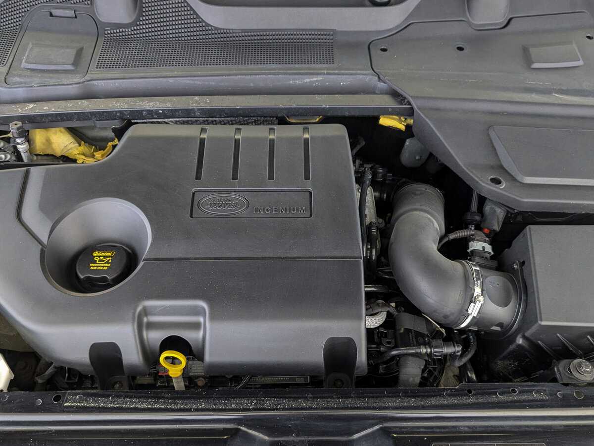 Land Rover Discovery Sport с пробегом — 2019 год. Фото: #8