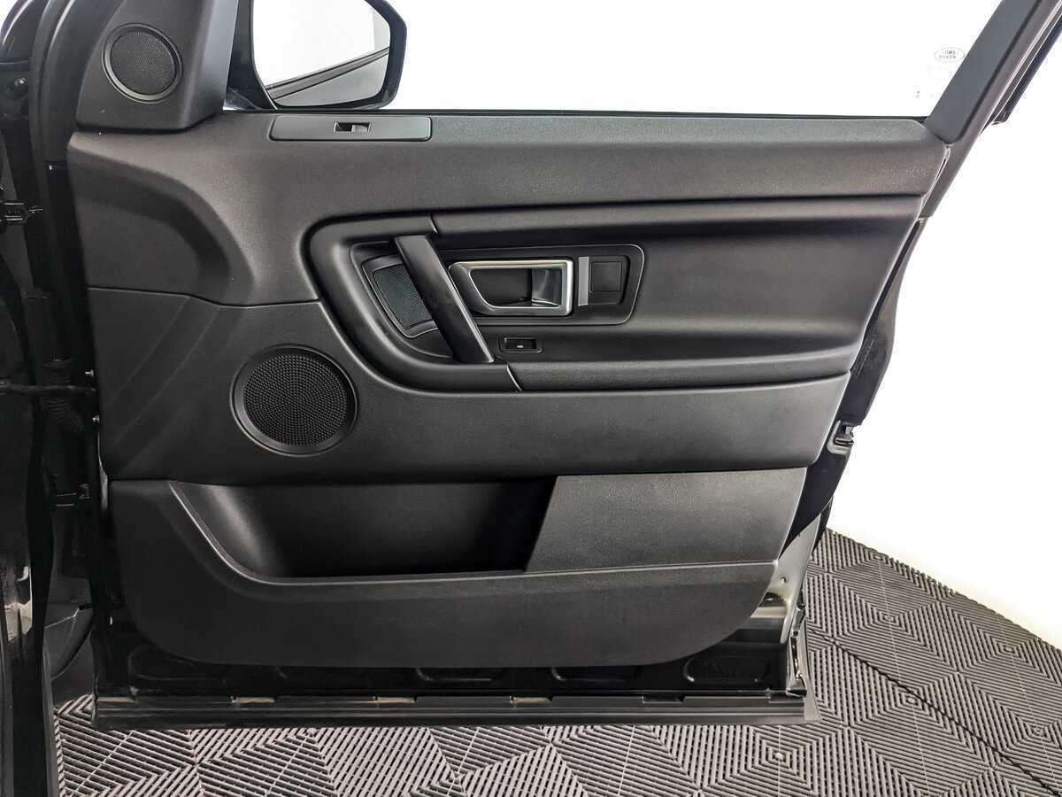 Land Rover Discovery Sport с пробегом — 2019 год. Фото: #23