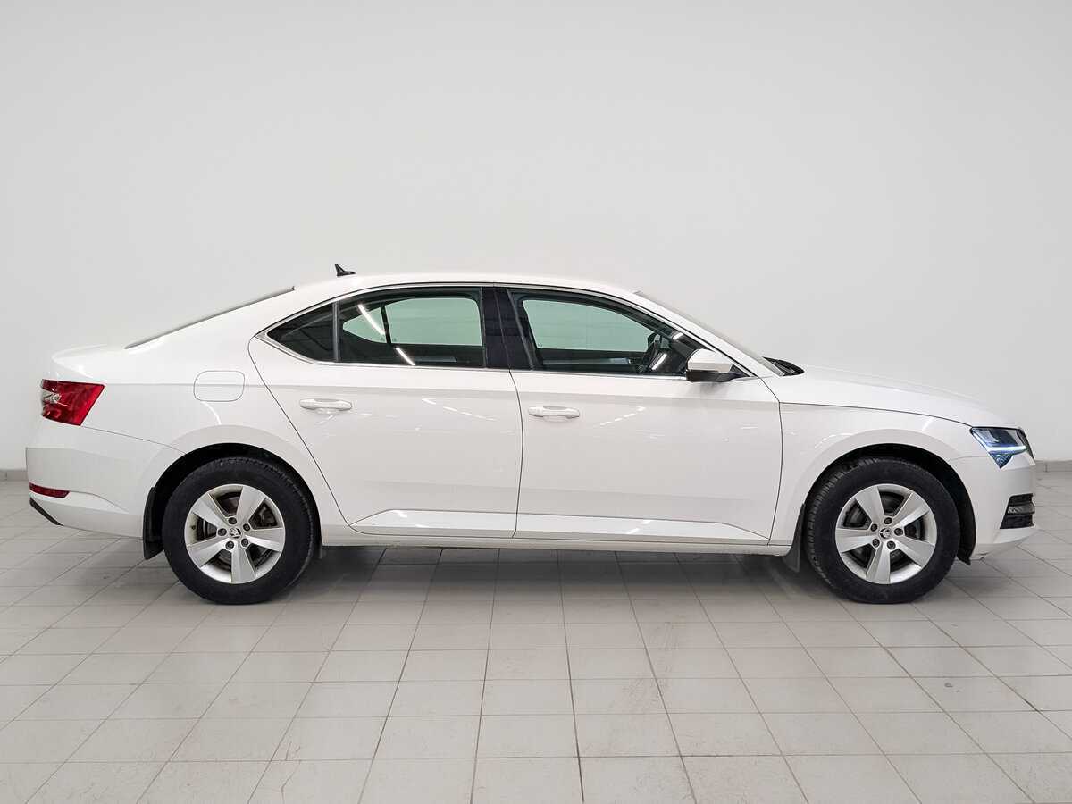 Skoda Superb с пробегом — 2020 год. Фото: #4
